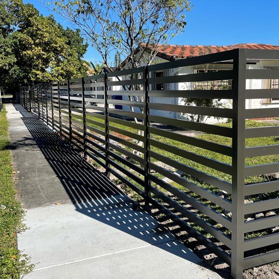 Fabricante de cercas de aluminio Miami Lakes